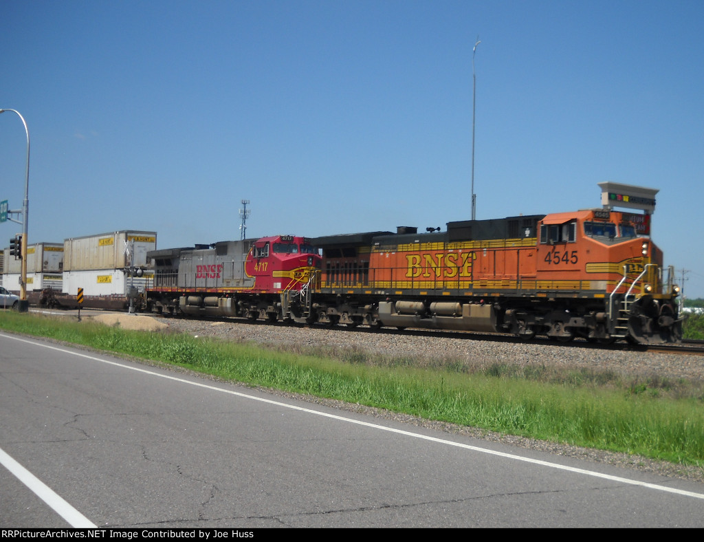 BNSF 4545 East